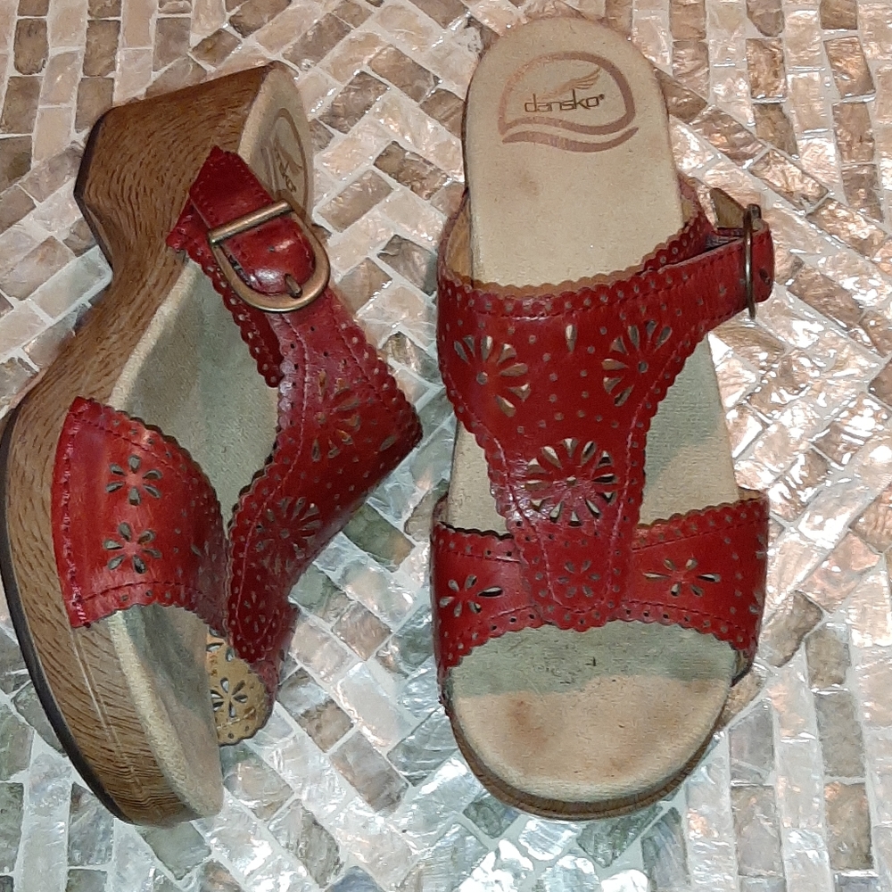 Dansko. Red leather sandals/clogs.